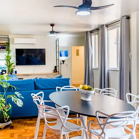 Apt de 2qts enorme, rua nobre, aterro e metrô próximos